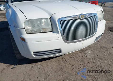 2006 Chrysler 300 from USA, damaged, VIN 2C3KA43R26H484558